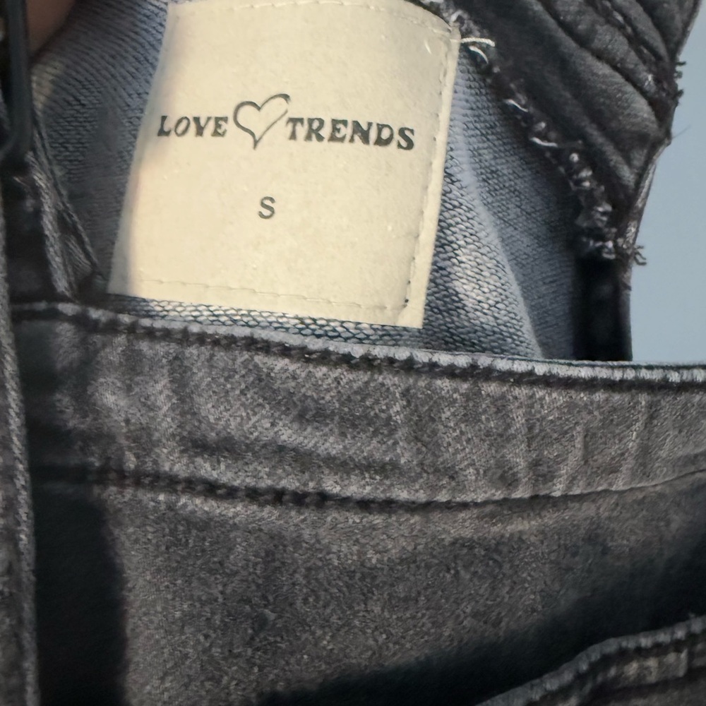 Black Denim Overalls Skort - Picture 4 of 6